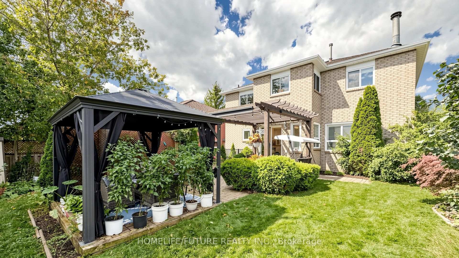 Photo 54 of 90 Bedell Crescent, Whitby, Rolling Acres — HOMEH