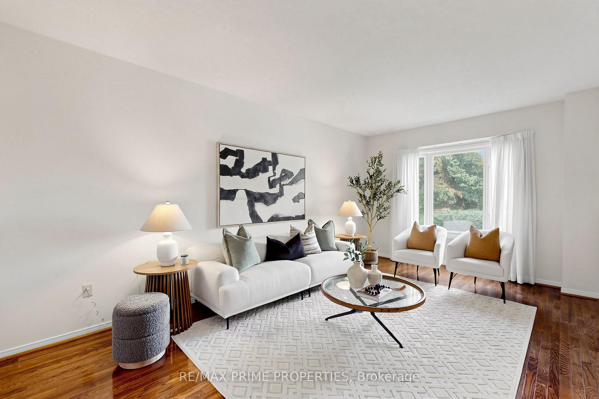 Photo 3 of 105 Tilman Circle, Markham, Markham Village — HOMEH