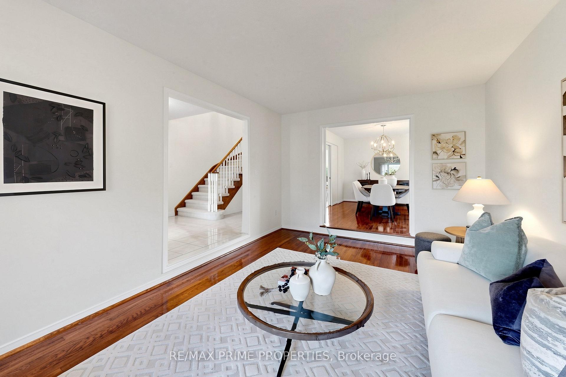 Photo 6 of 105 Tilman Circle, Markham, Markham Village — HOMEH