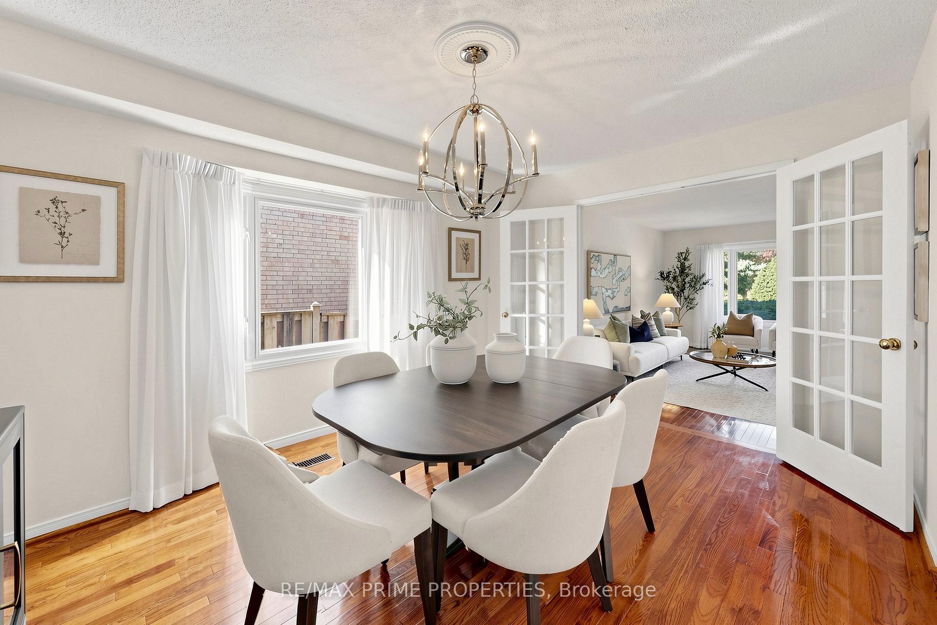 Photo 7 of 105 Tilman Circle, Markham, Markham Village — HOMEH