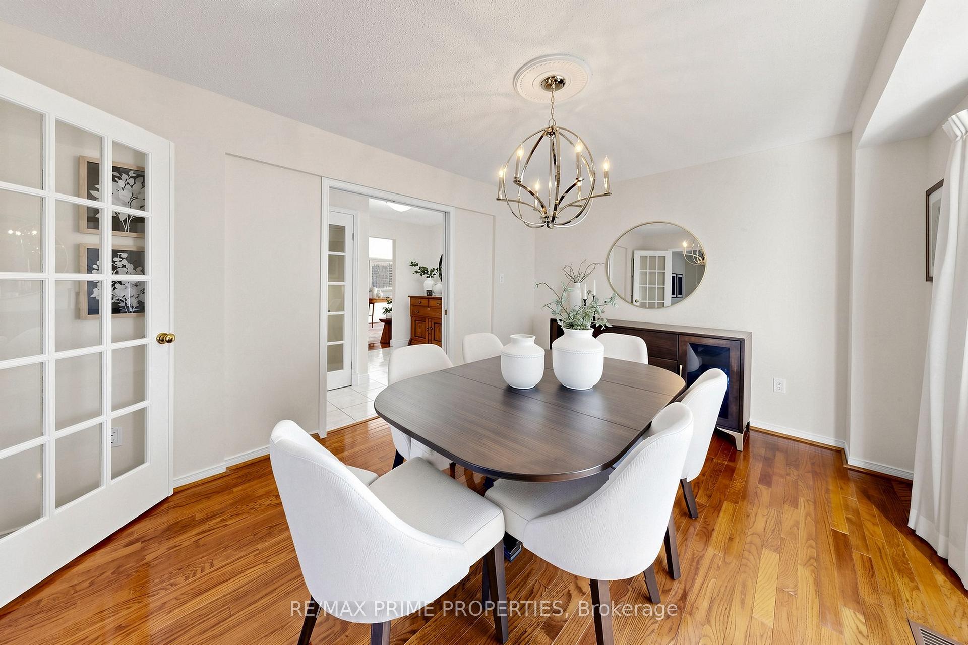 Photo 8 of 105 Tilman Circle, Markham, Markham Village — HOMEH
