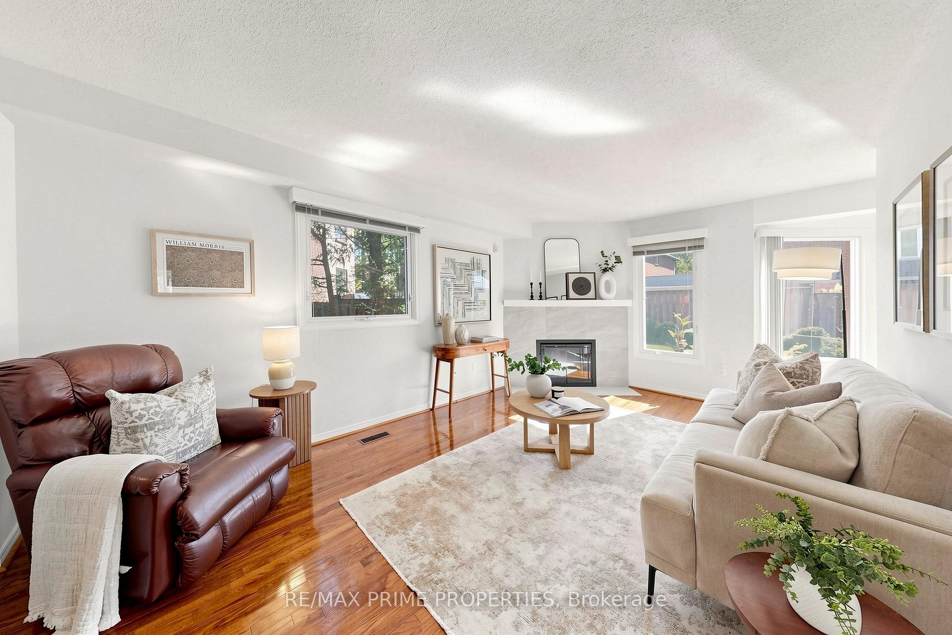 Photo 10 of 105 Tilman Circle, Markham, Markham Village — HOMEH