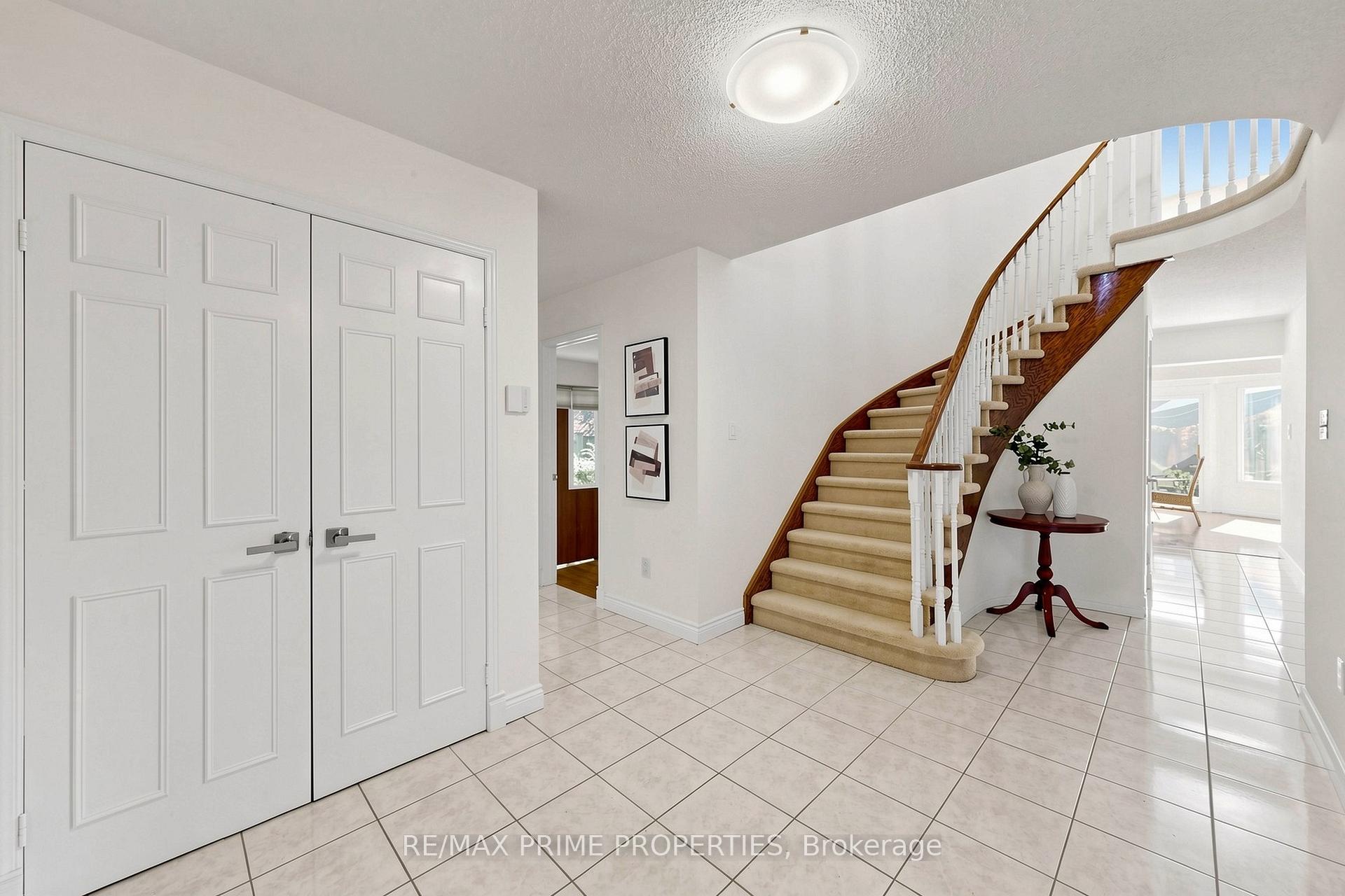 Photo 22 of 105 Tilman Circle, Markham, Markham Village — HOMEH