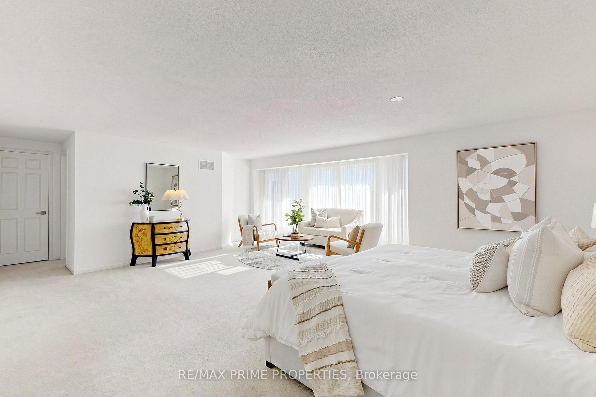Photo 25 of 105 Tilman Circle, Markham, Markham Village — HOMEH