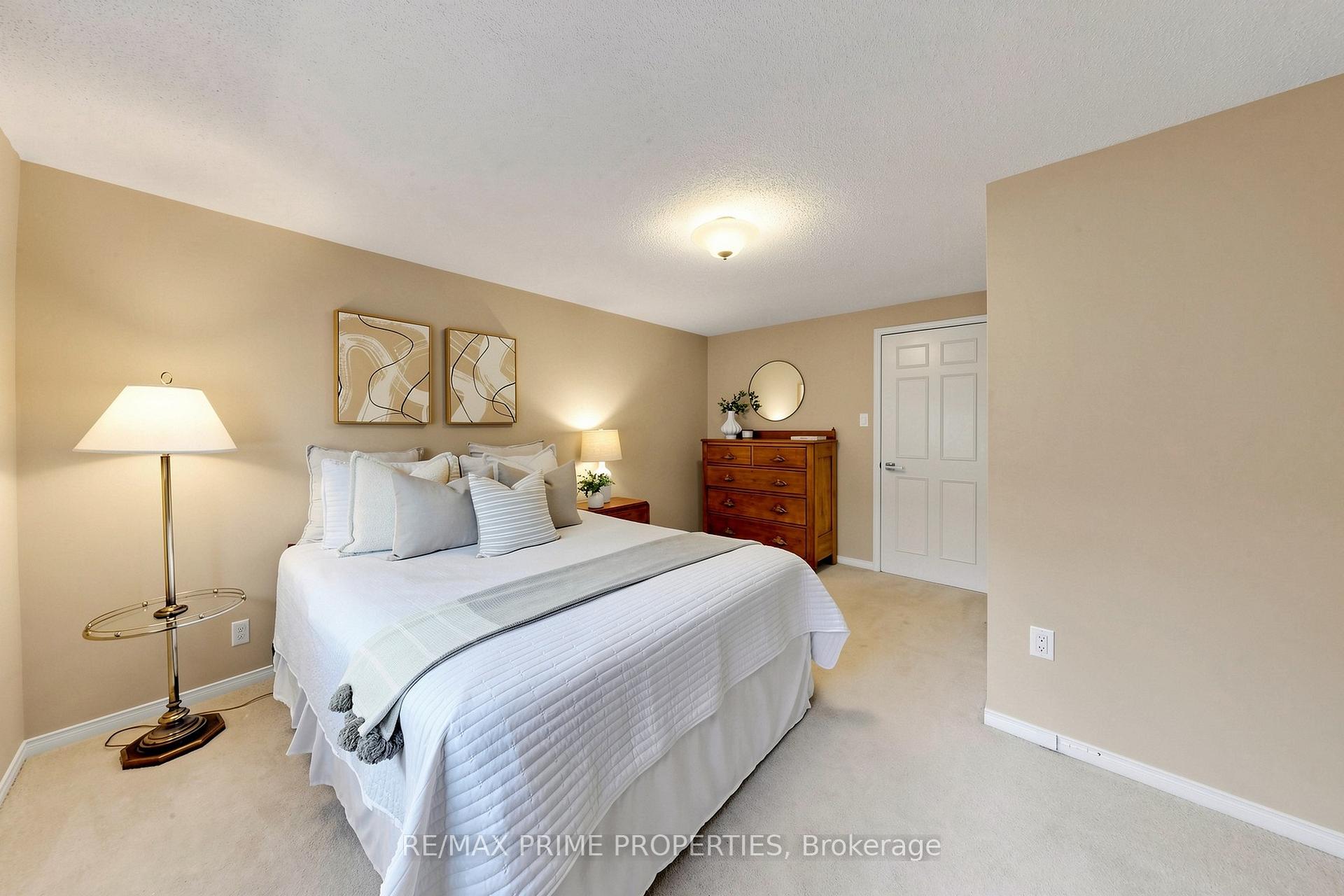 Photo 32 of 105 Tilman Circle, Markham, Markham Village — HOMEH