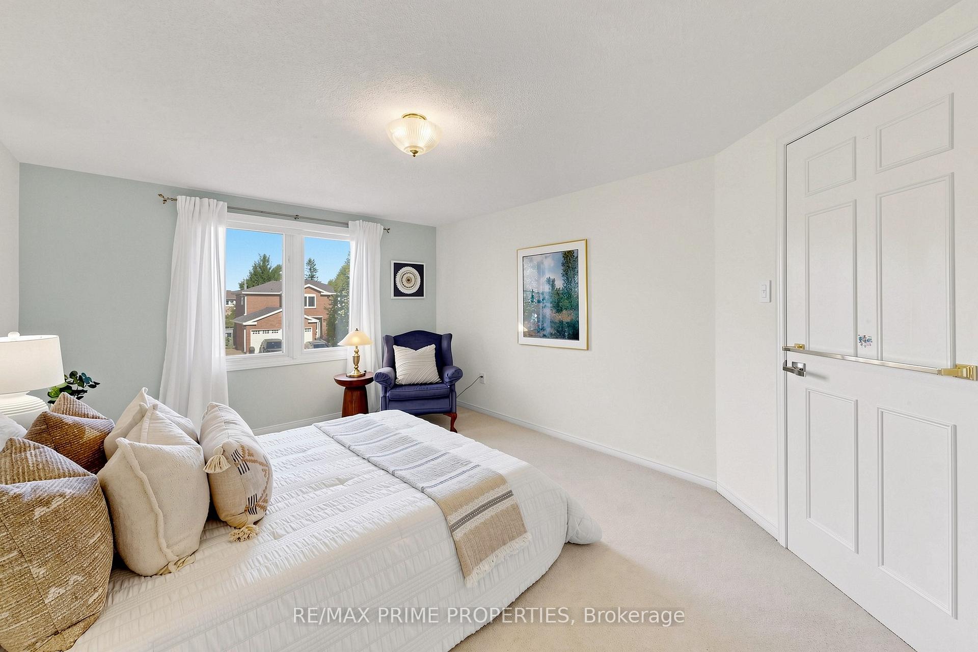 Photo 37 of 105 Tilman Circle, Markham, Markham Village — HOMEH
