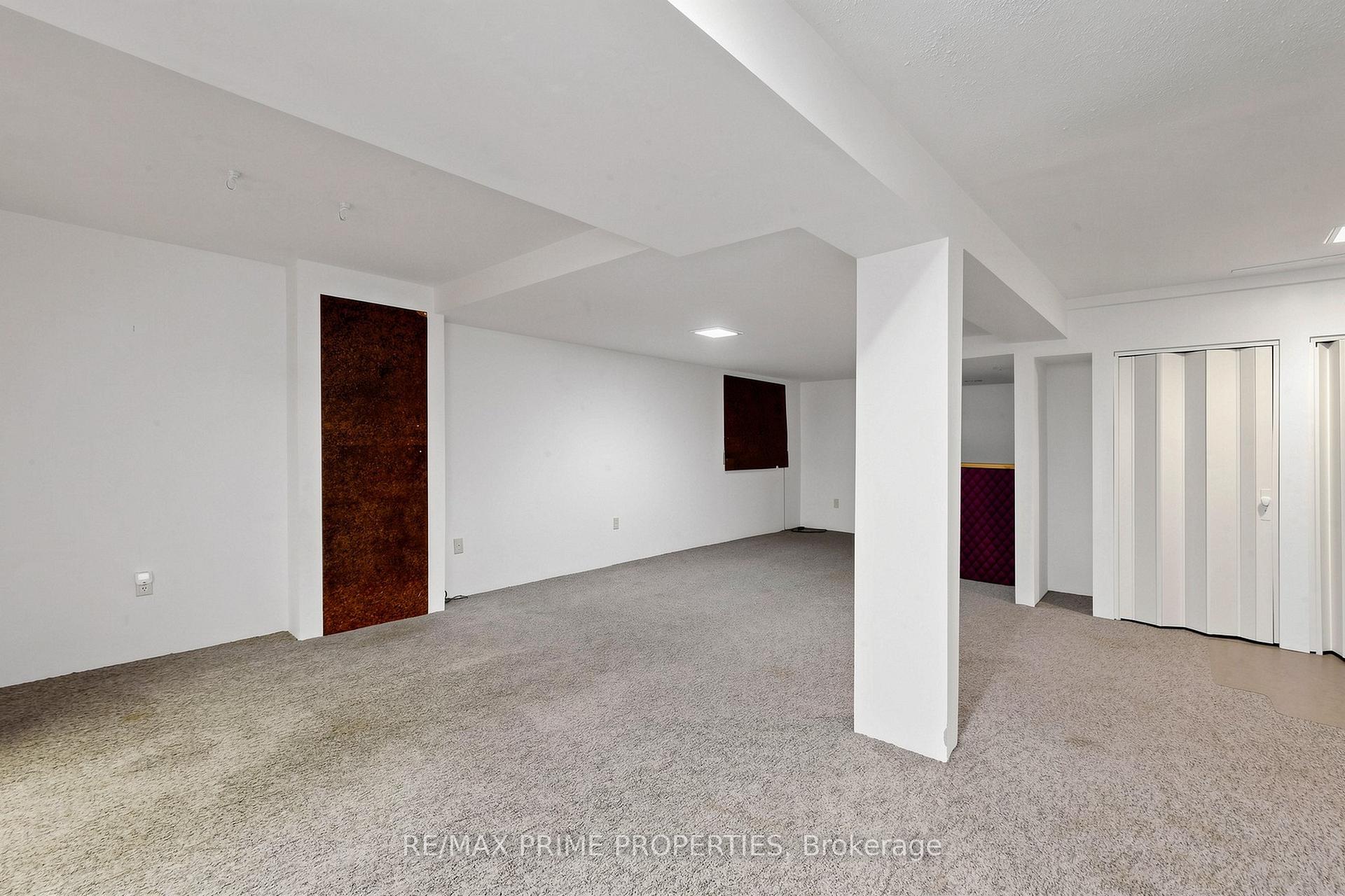Photo 43 of 105 Tilman Circle, Markham, Markham Village — HOMEH