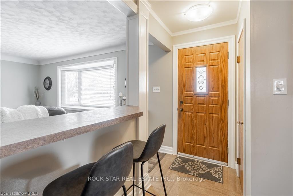 Photo 5 of 22 Fernwood Crescent, Hamilton, Hampton Heights — HOMEH