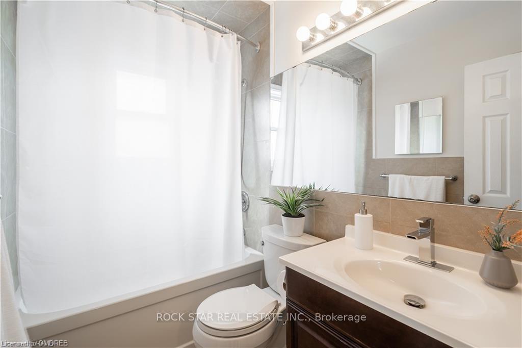 Photo 14 of 22 Fernwood Crescent, Hamilton, Hampton Heights — HOMEH