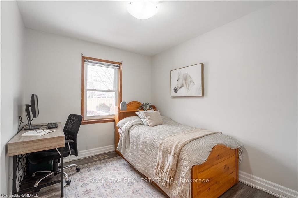 Photo 15 of 22 Fernwood Crescent, Hamilton, Hampton Heights — HOMEH