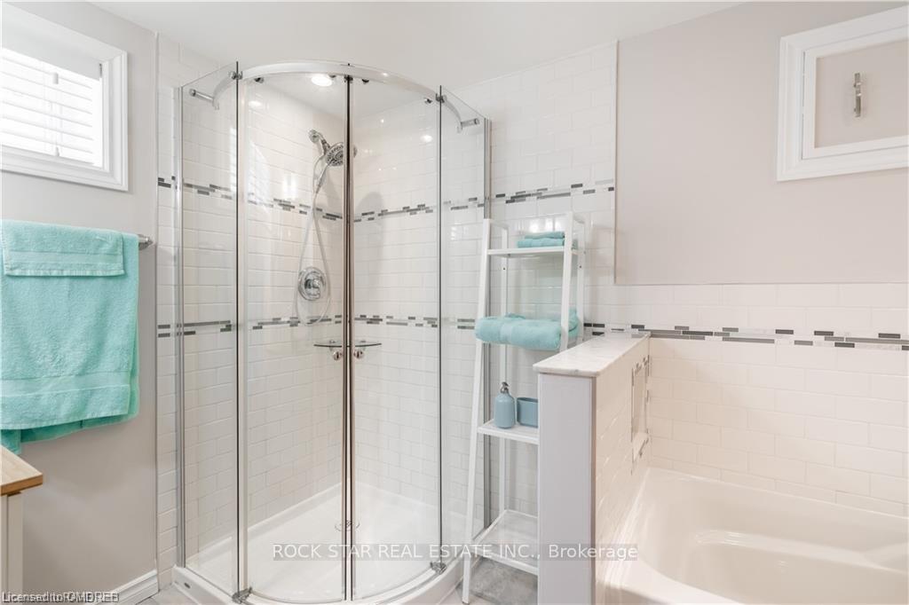 Photo 24 of 22 Fernwood Crescent, Hamilton, Hampton Heights — HOMEH