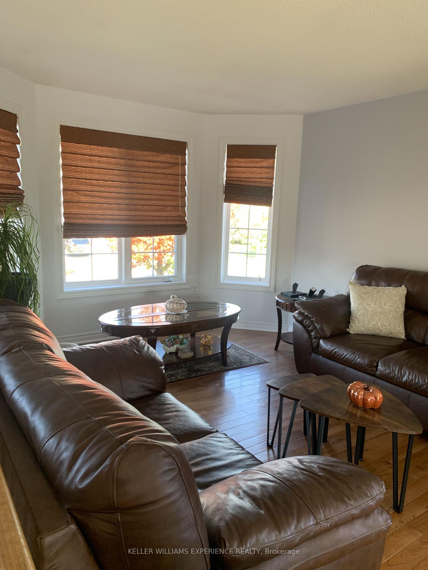 Photo 7 of Unit Upper Level, 59 Nicklaus Drive, Barrie, East Bayfield — HOMEH