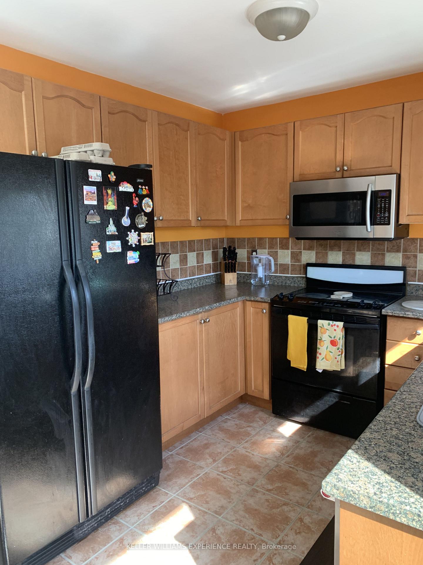 Photo 9 of Unit Upper Level, 59 Nicklaus Drive, Barrie, East Bayfield — HOMEH