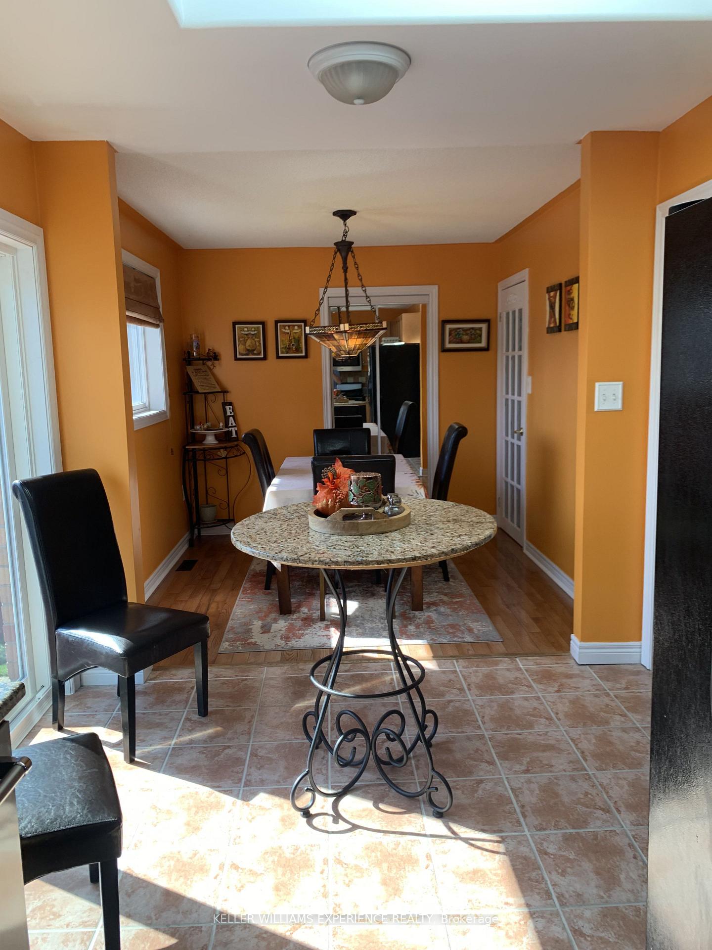 Photo 11 of Unit Upper Level, 59 Nicklaus Drive, Barrie, East Bayfield — HOMEH