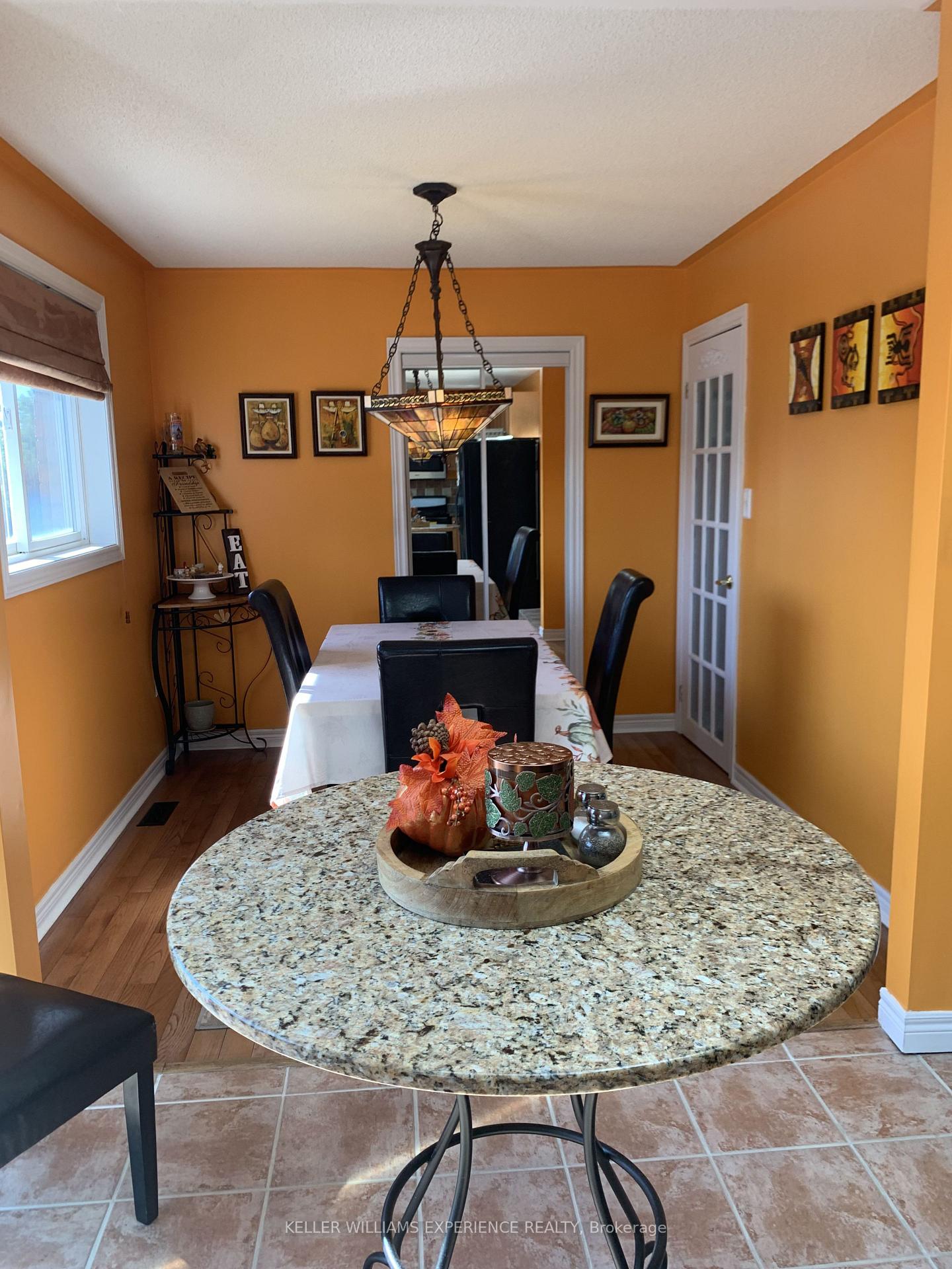 Photo 12 of Unit Upper Level, 59 Nicklaus Drive, Barrie, East Bayfield — HOMEH
