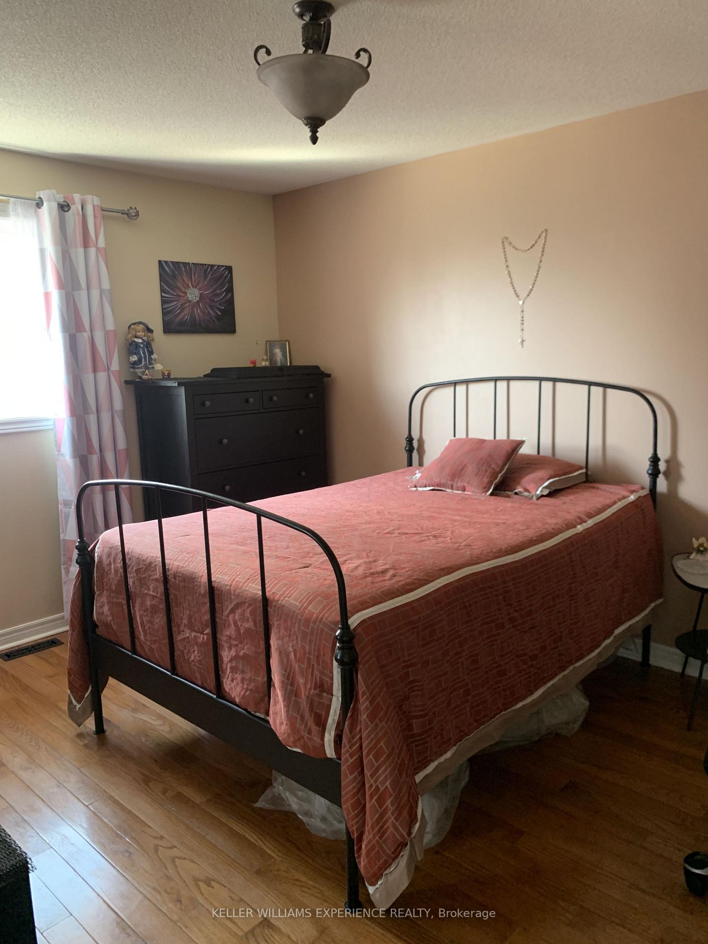 Photo 18 of Unit Upper Level, 59 Nicklaus Drive, Barrie, East Bayfield — HOMEH