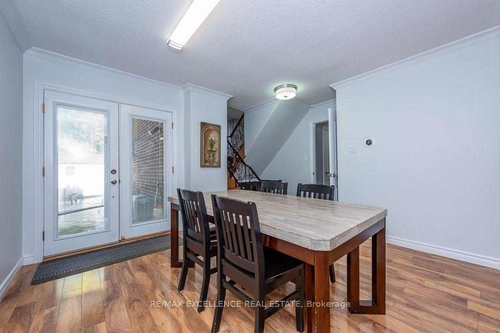 Photo 3 of 41 Trewartha Crescent, Brampton, Heart Lake West — HOMEH