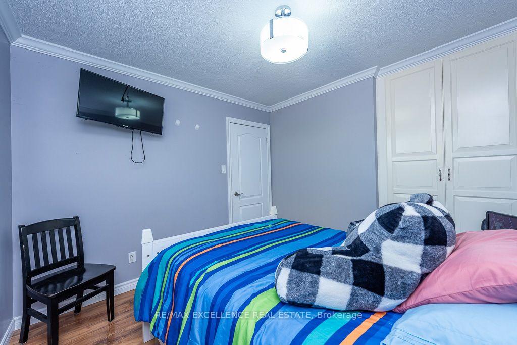Photo 15 of 41 Trewartha Crescent, Brampton, Heart Lake West — HOMEH