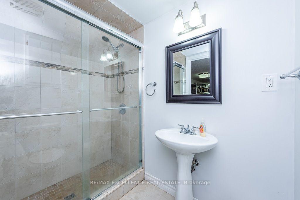 Photo 24 of 41 Trewartha Crescent, Brampton, Heart Lake West — HOMEH