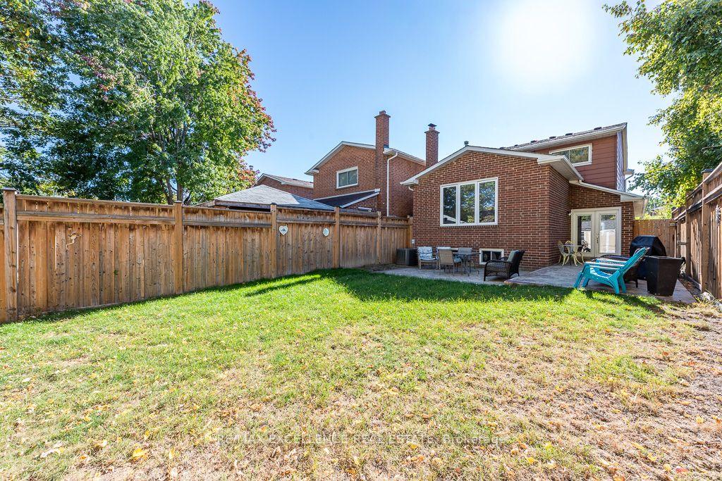 Photo 31 of 41 Trewartha Crescent, Brampton, Heart Lake West — HOMEH
