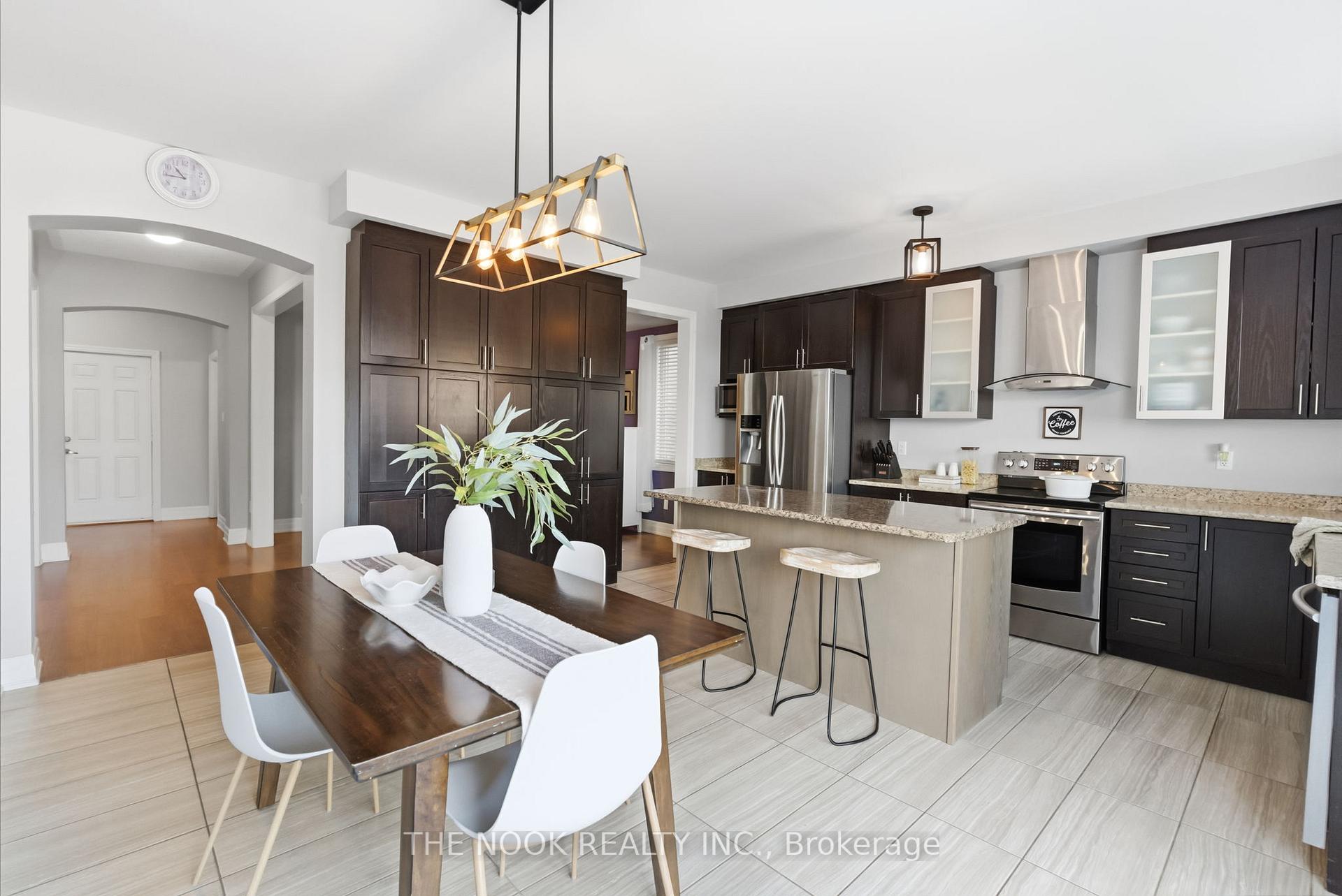 Photo 4 of 2507 Standardbred Drive, Oshawa, Windfields — HOMEH