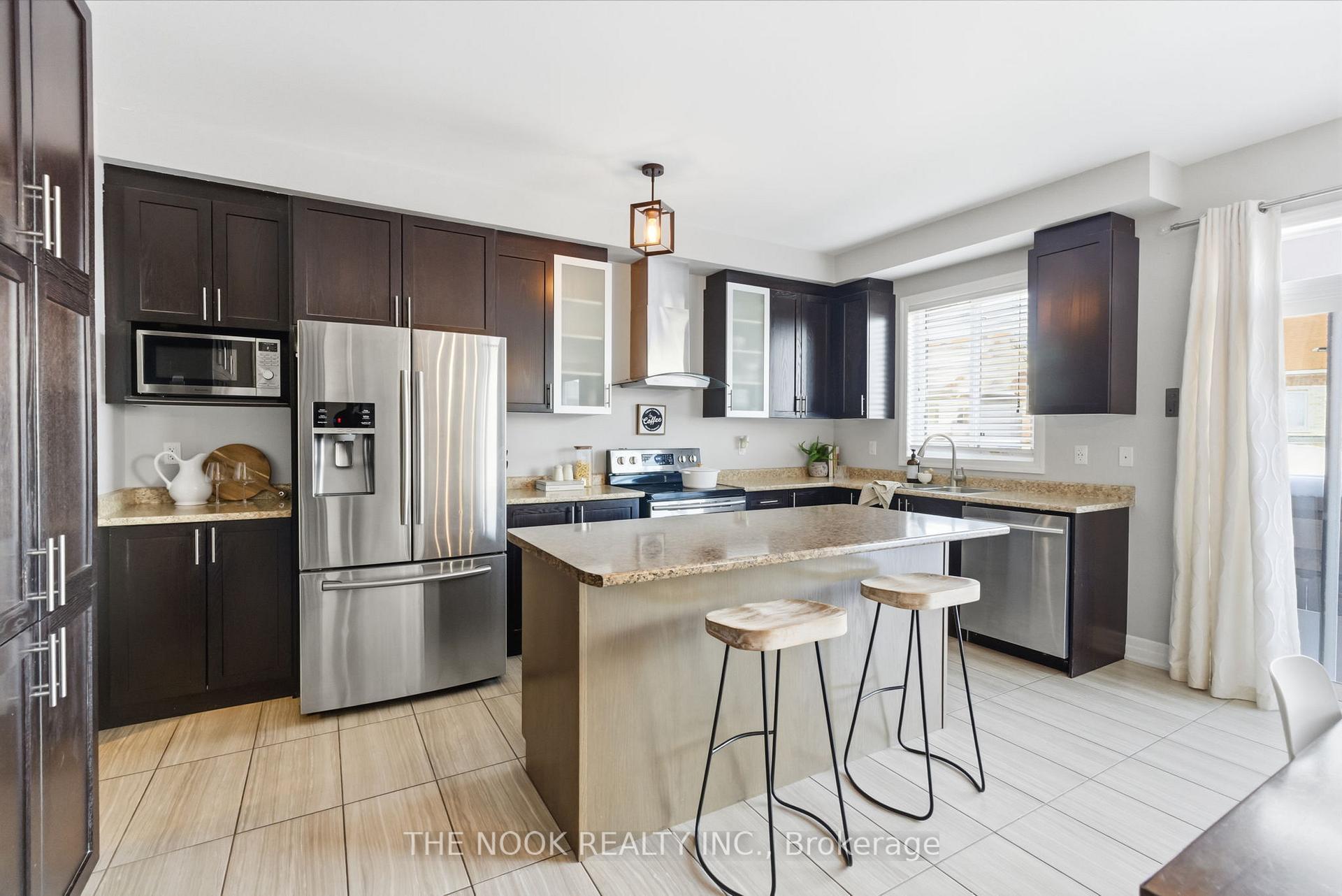 Photo 10 of 2507 Standardbred Drive, Oshawa, Windfields — HOMEH