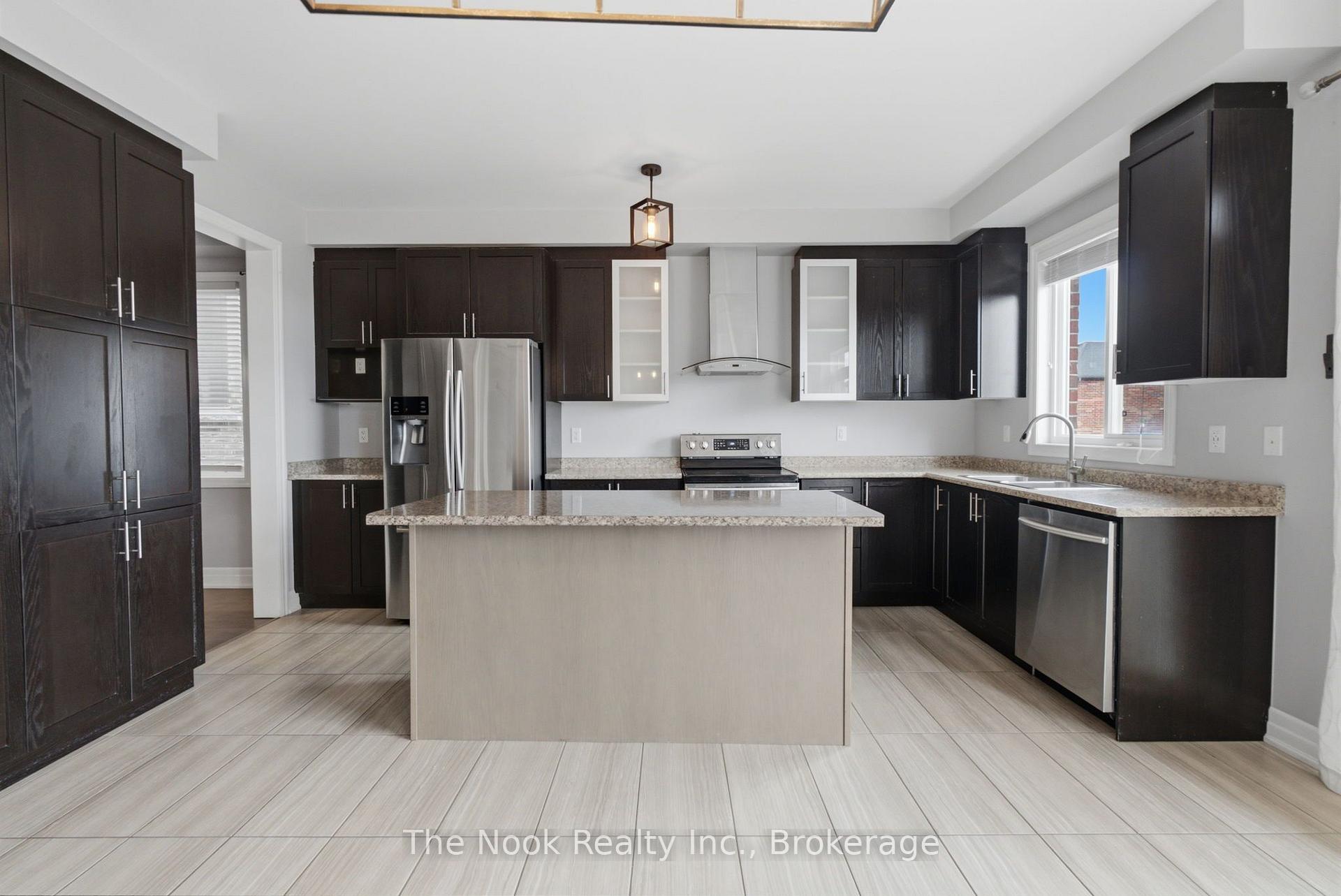 Photo 31 of 2507 Standardbred Drive, Oshawa, Windfields — HOMEH