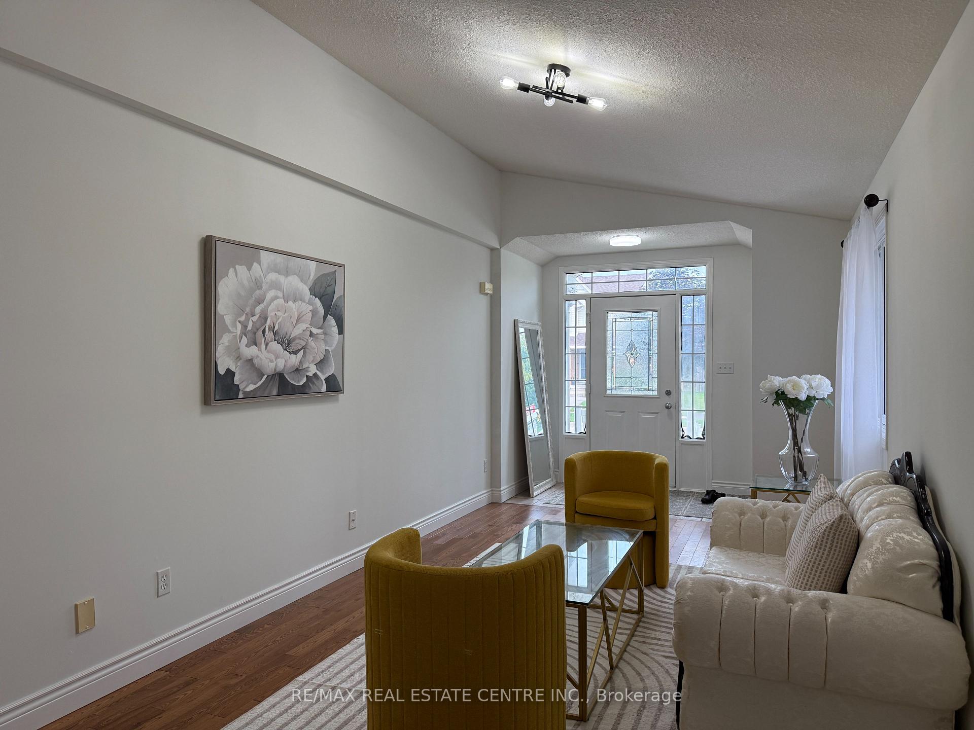 Photo 7 of 168 Copper Leaf Street, Kitchener, Larentian West — HOMEH