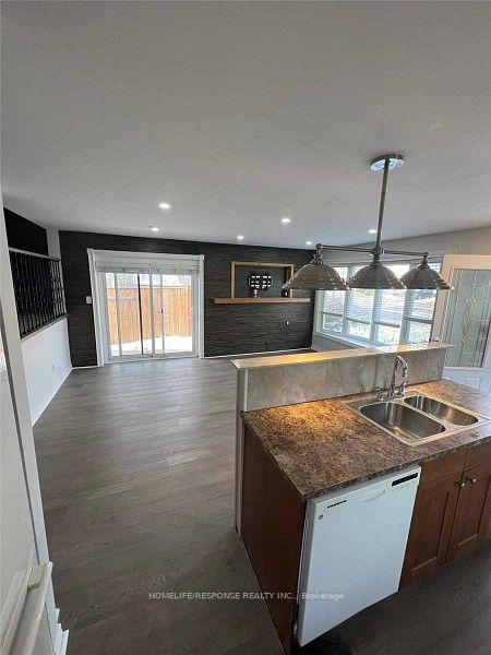Photo 3 of Unit UPPER, 7 Belleau Street, Hamilton, Stoney Creek Mountain — HOMEH