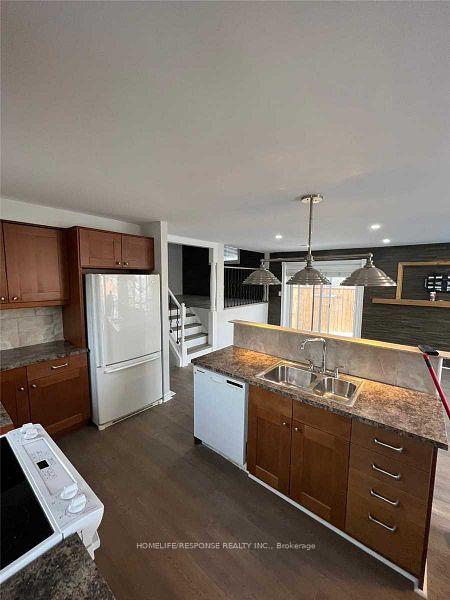 Photo 4 of Unit UPPER, 7 Belleau Street, Hamilton, Stoney Creek Mountain — HOMEH