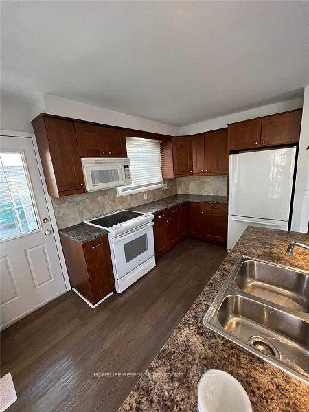 Photo 5 of Unit UPPER, 7 Belleau Street, Hamilton, Stoney Creek Mountain — HOMEH