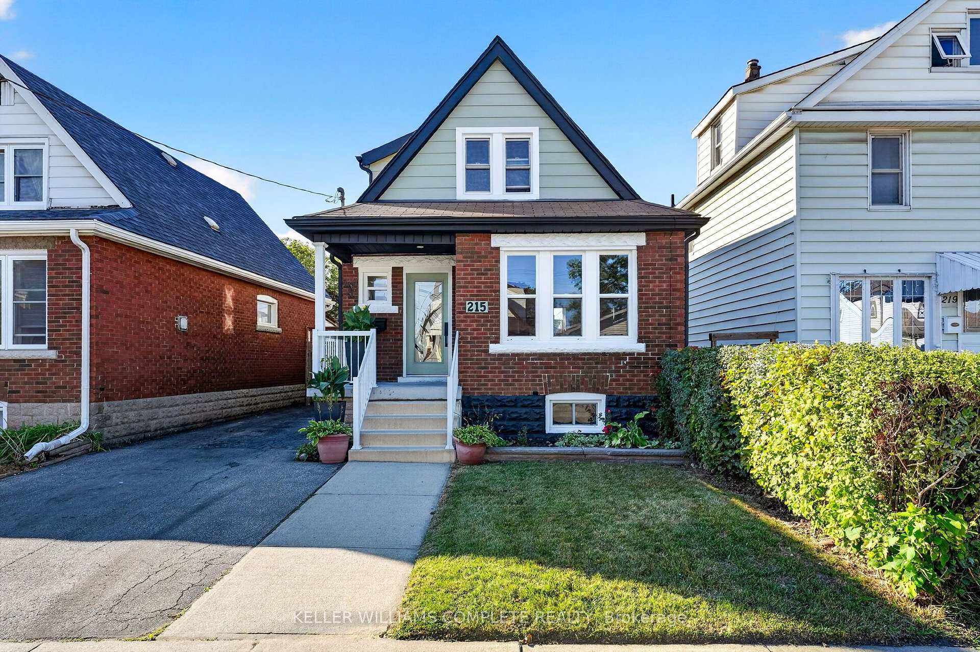 Photo of 215 Paling Avenue
