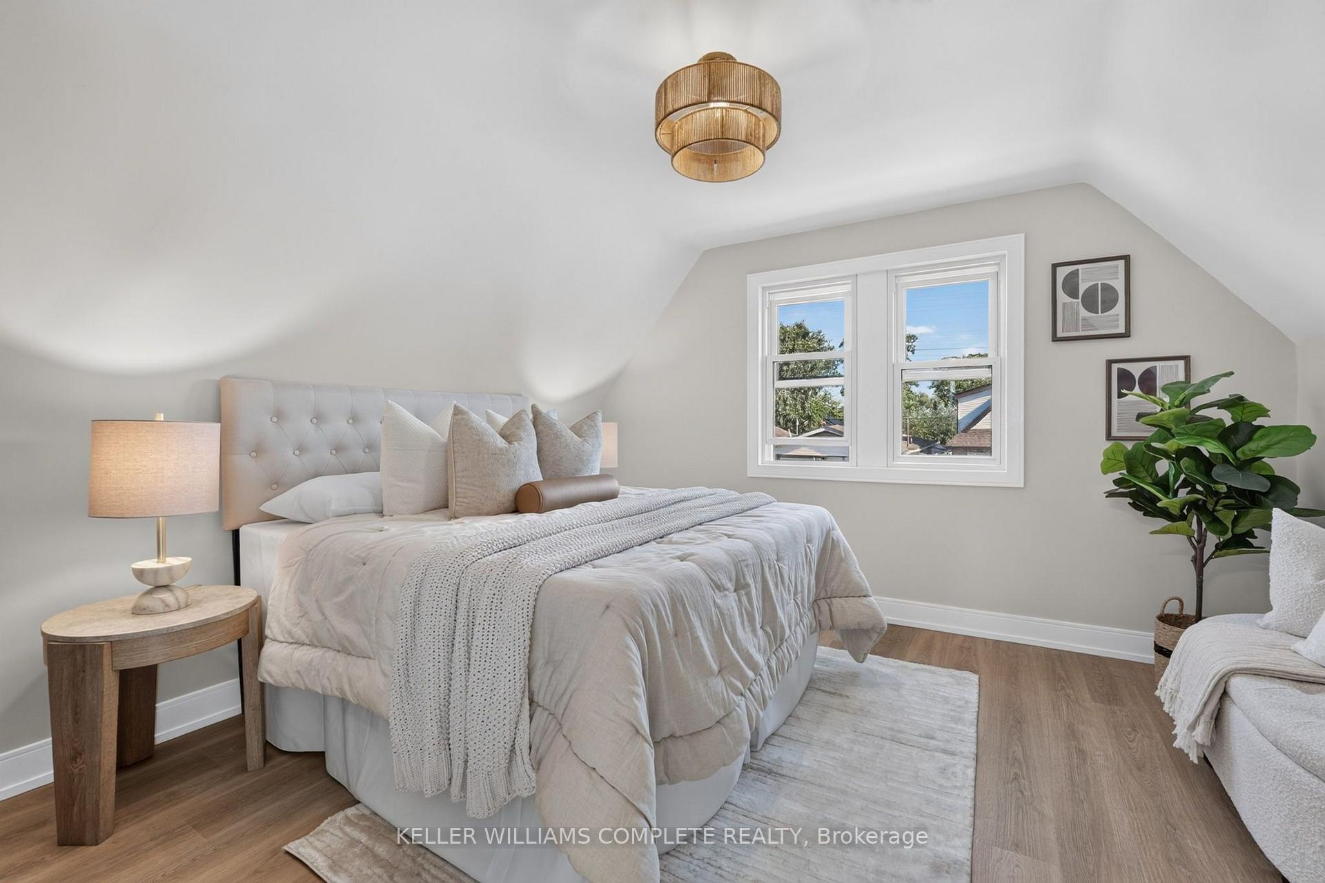 Photo 32 of 215 Paling Avenue, Hamilton, Homeside — HOMEH
