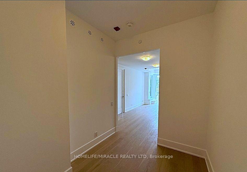 Photo 4 of Unit 404, 800 Broadview Avenue, Toronto, Playter Estates-Danforth — HOMEH