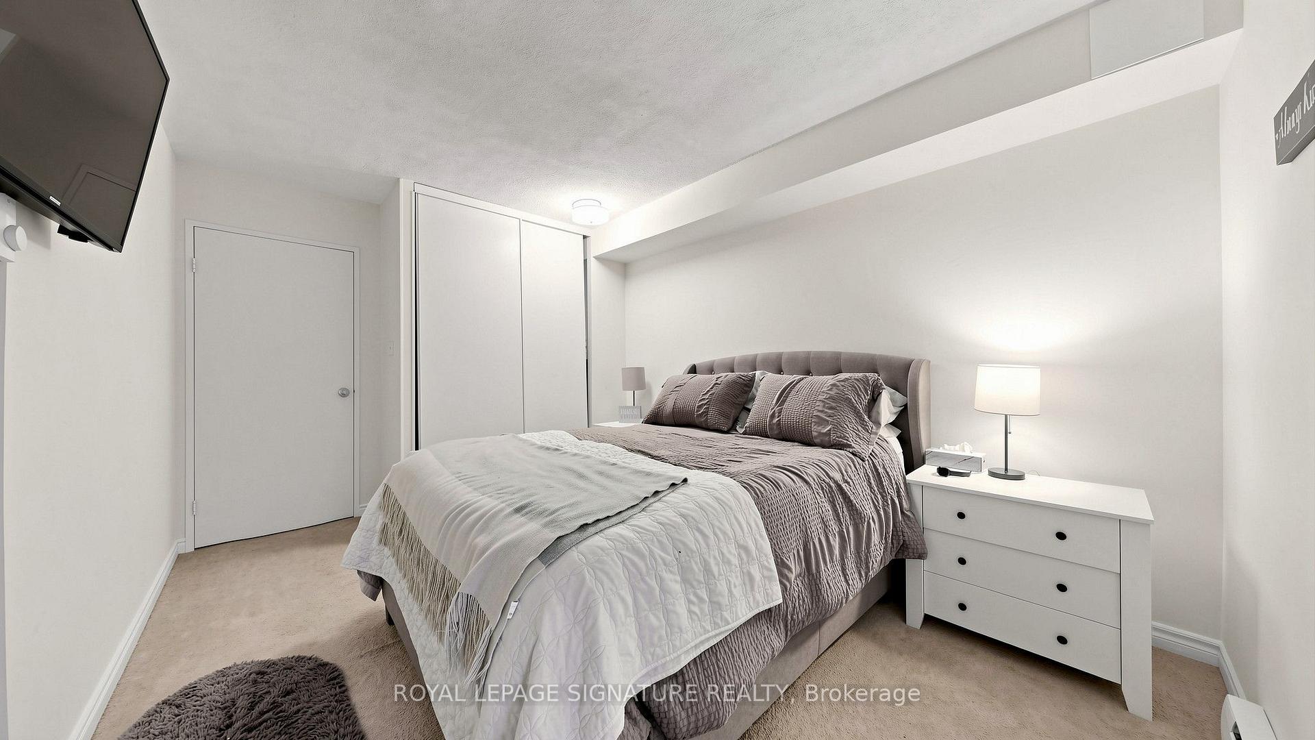 Photo 18 of Unit 402, 454 Centre Street S, Oshawa, Central — HOMEH