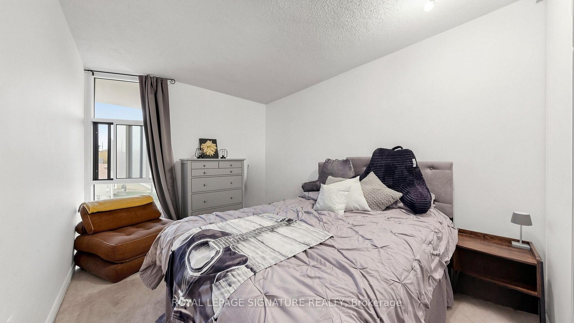 Photo 19 of Unit 402, 454 Centre Street S, Oshawa, Central — HOMEH