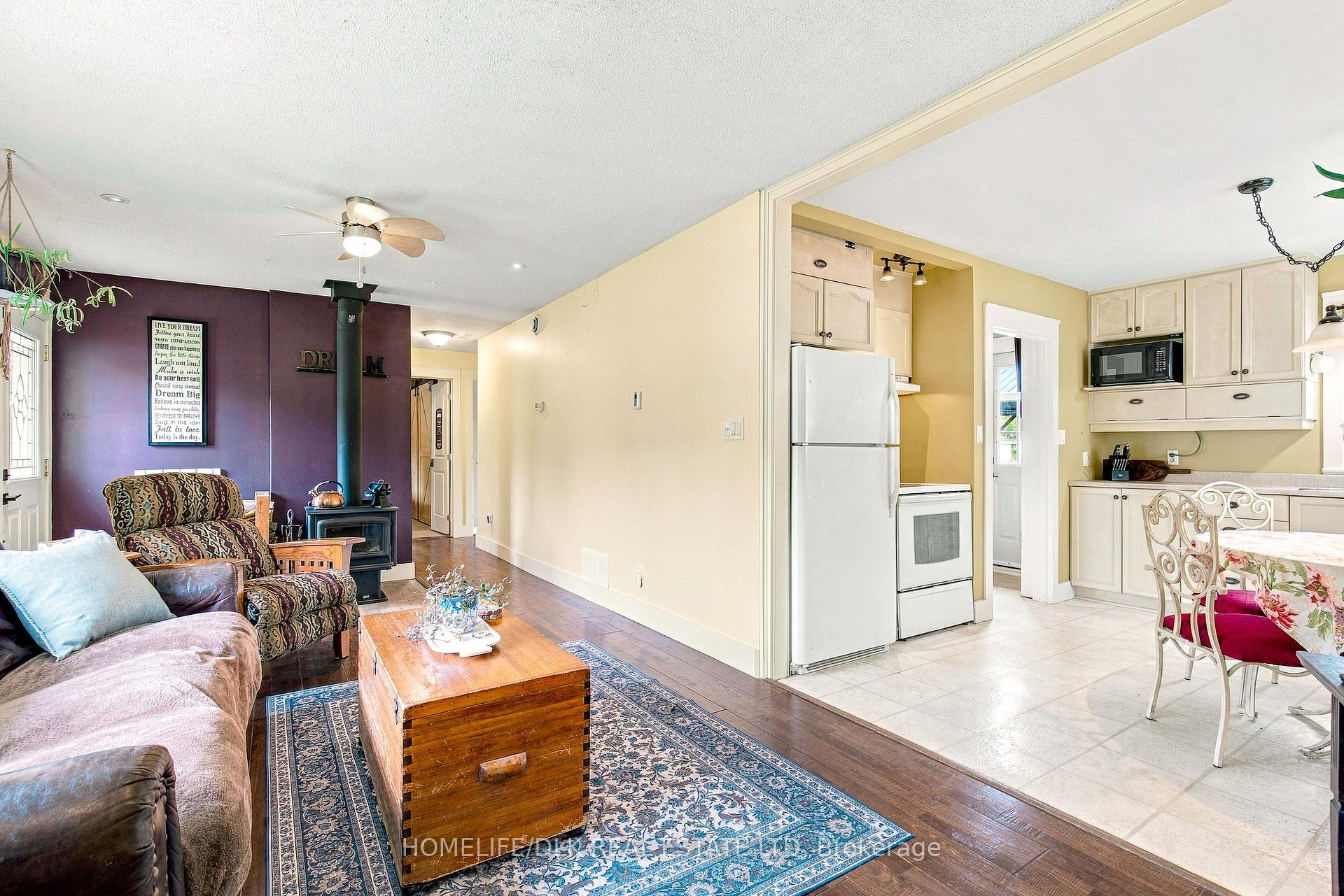 Photo 5 of 2269 Kelly's Avenue, Kingston, City North of 401 — HOMEH