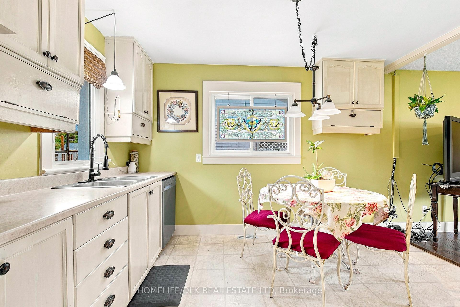 Photo 7 of 2269 Kelly's Avenue, Kingston, City North of 401 — HOMEH