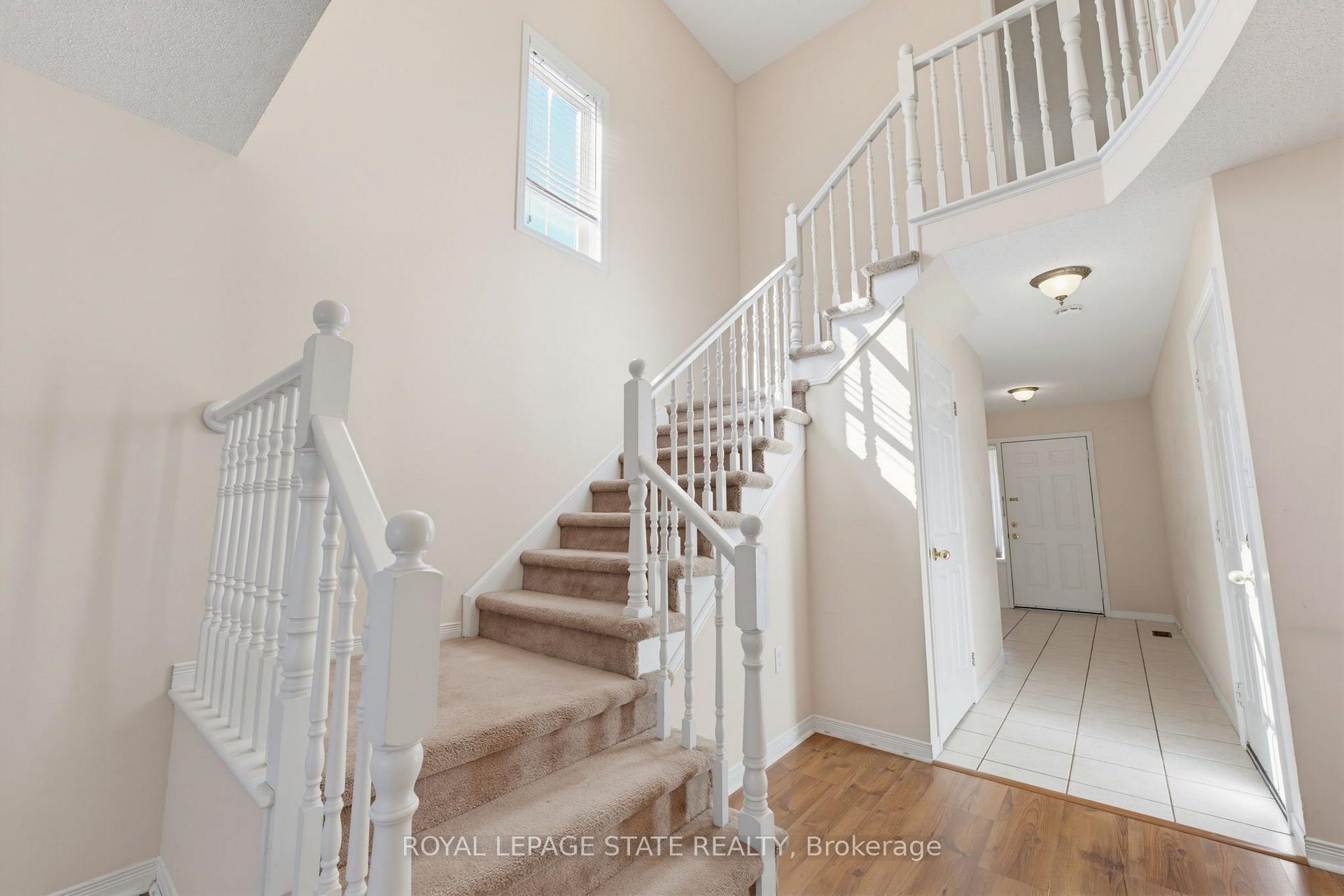 Photo 5 of Unit 29, 1276 Silvan Forest Drive, Burlington, Tansley — HOMEH
