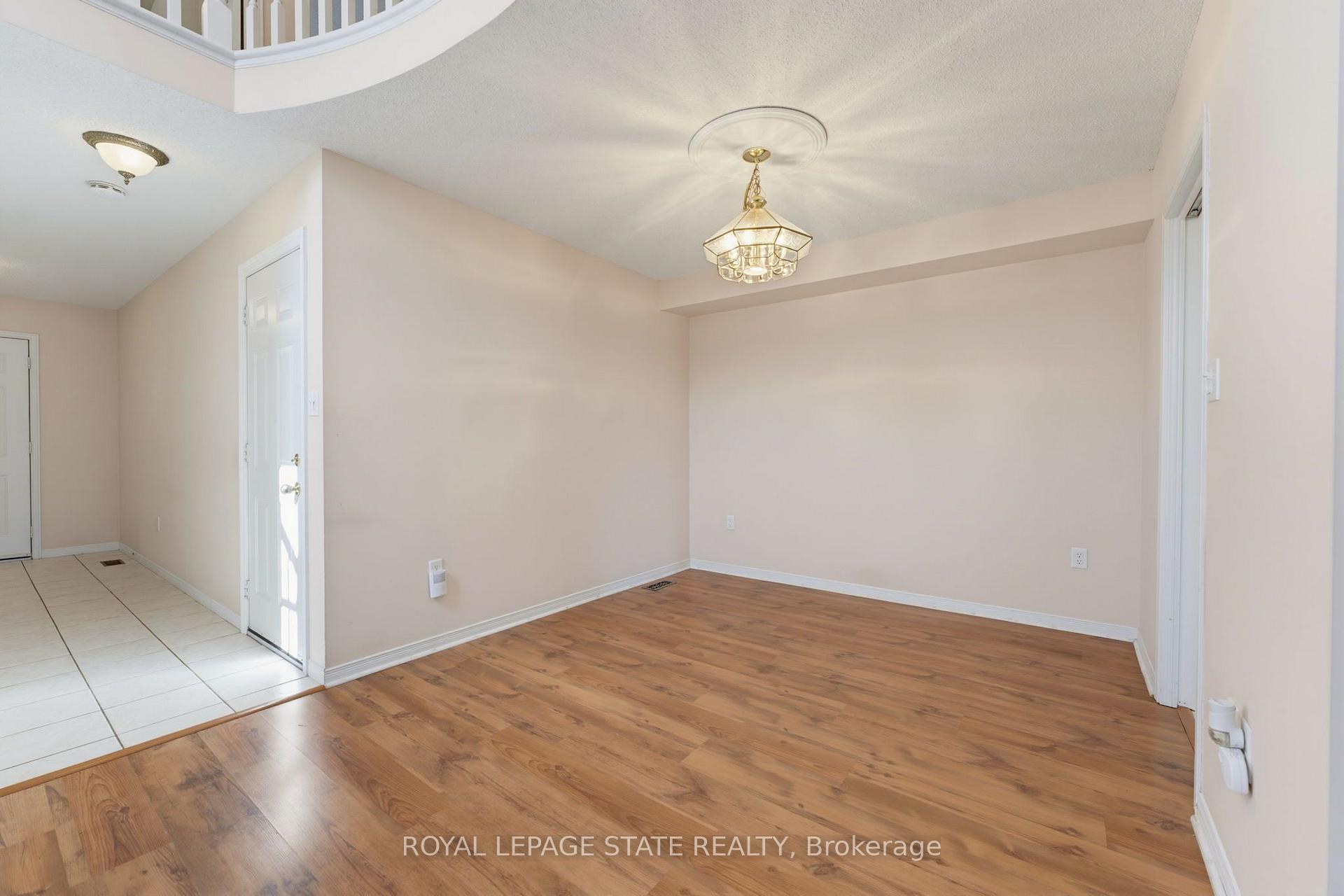 Photo 8 of Unit 29, 1276 Silvan Forest Drive, Burlington, Tansley — HOMEH