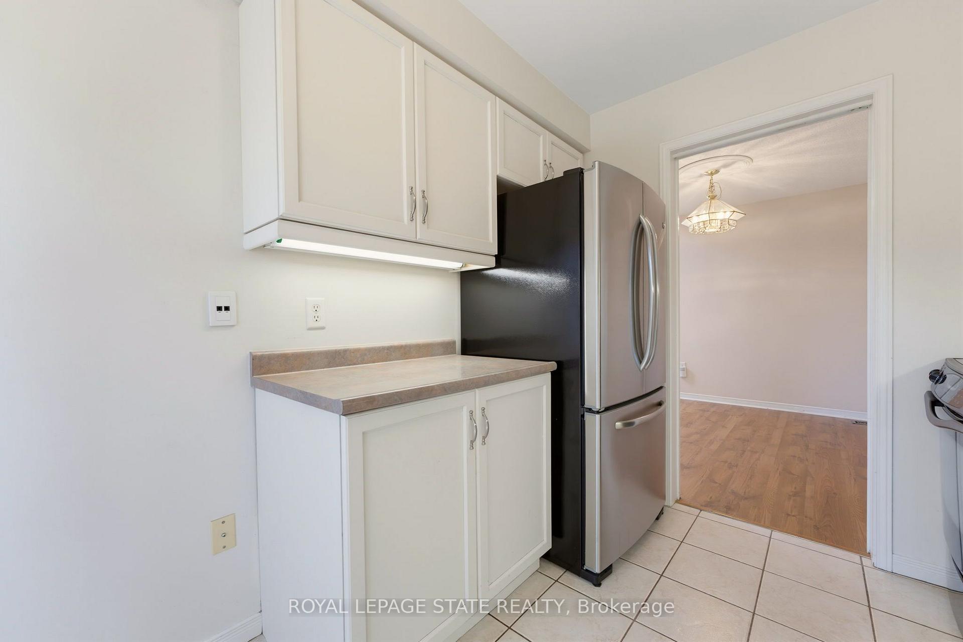 Photo 12 of Unit 29, 1276 Silvan Forest Drive, Burlington, Tansley — HOMEH