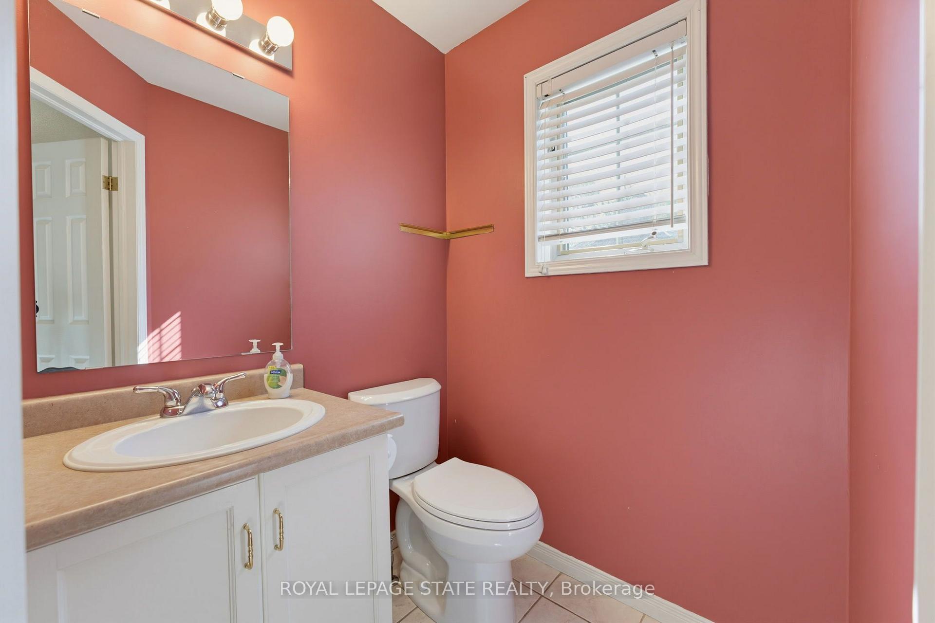 Photo 14 of Unit 29, 1276 Silvan Forest Drive, Burlington, Tansley — HOMEH
