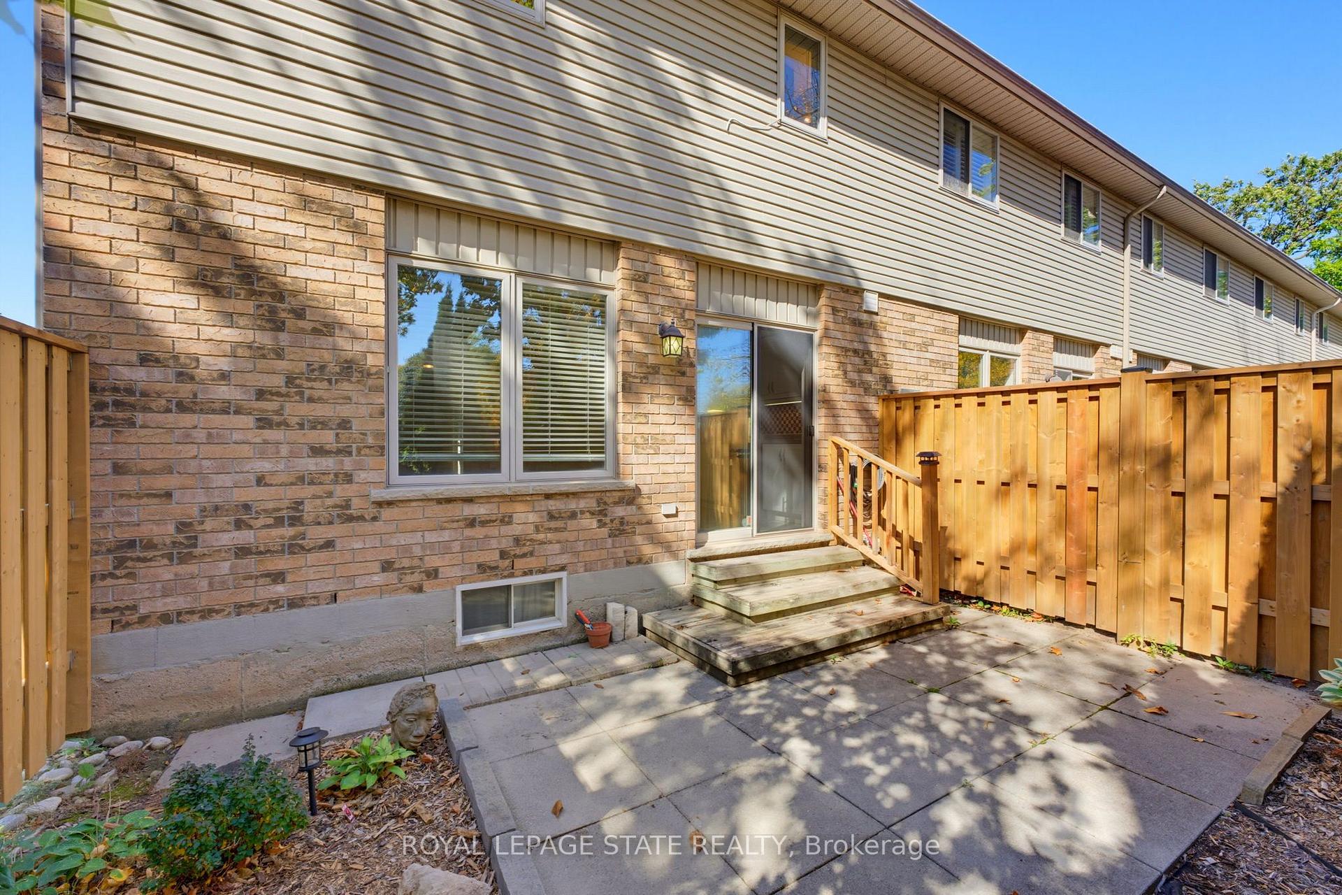 Photo 23 of Unit 29, 1276 Silvan Forest Drive, Burlington, Tansley — HOMEH