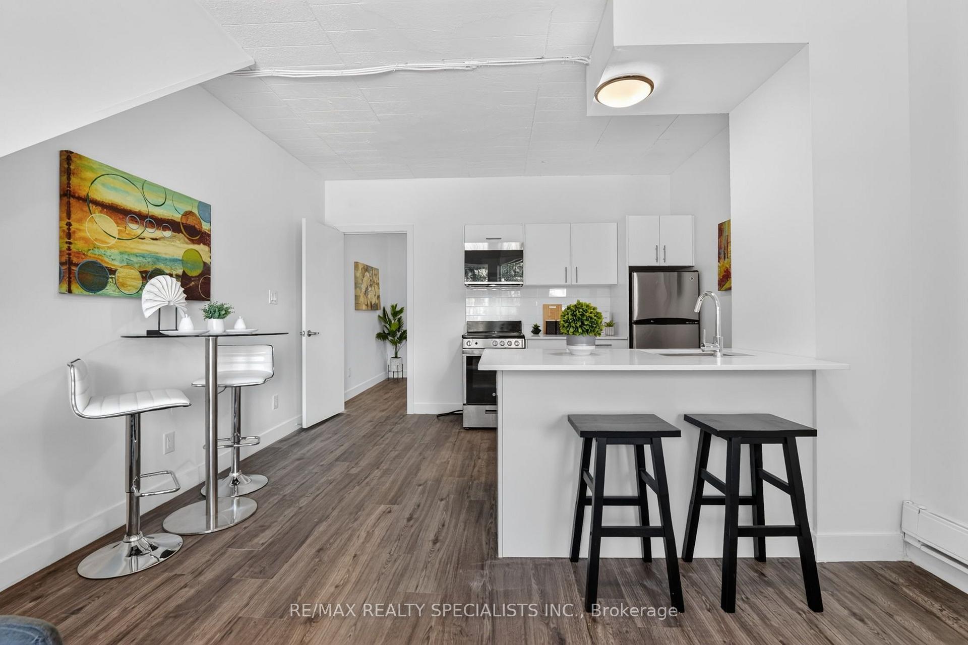 Photo 7 of Unit 11, 44 Queenston Street, St. Catharines, E. Chester — HOMEH