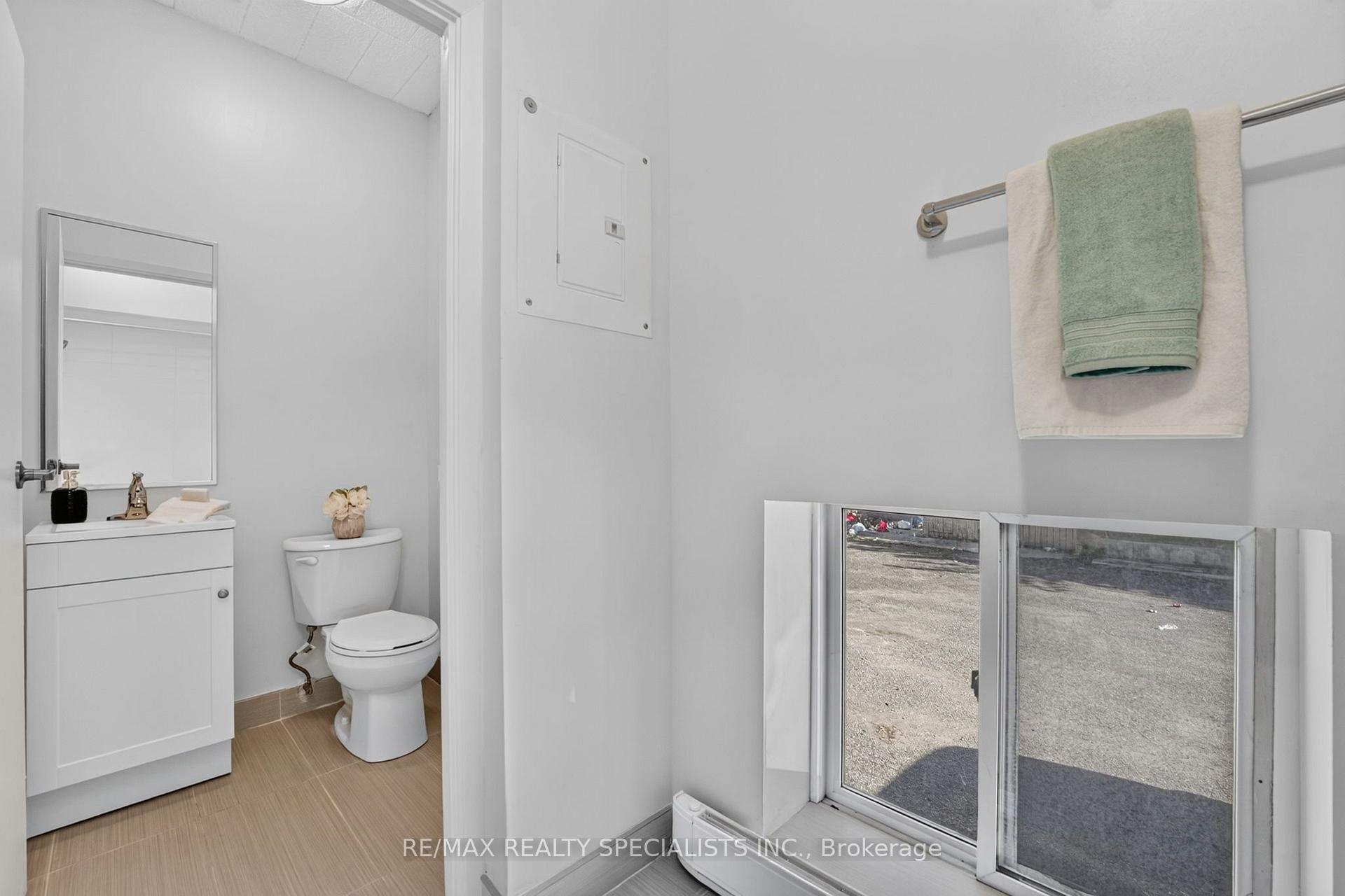 Photo 17 of Unit 11, 44 Queenston Street, St. Catharines, E. Chester — HOMEH