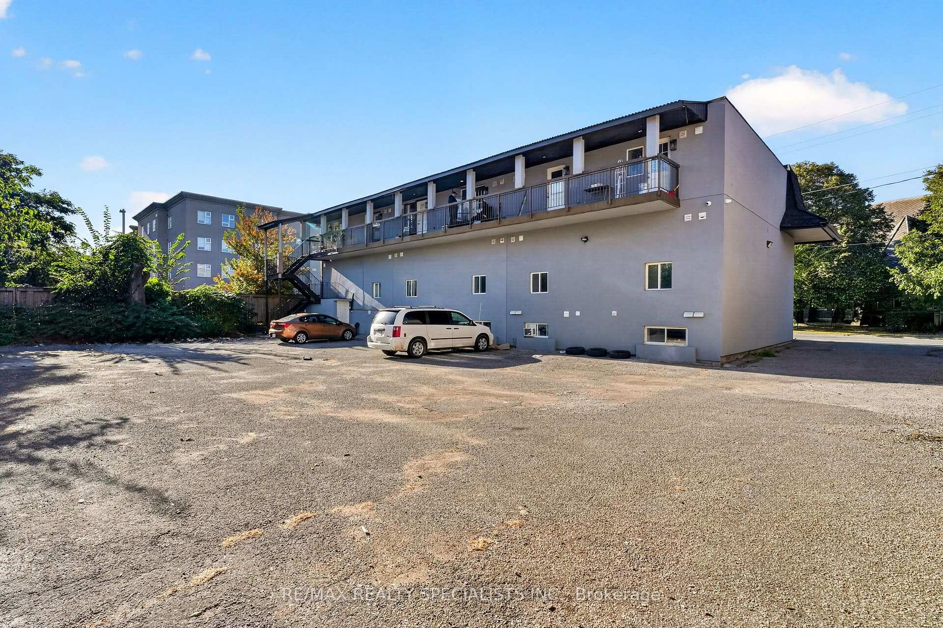 Photo 23 of Unit 11, 44 Queenston Street, St. Catharines, E. Chester — HOMEH
