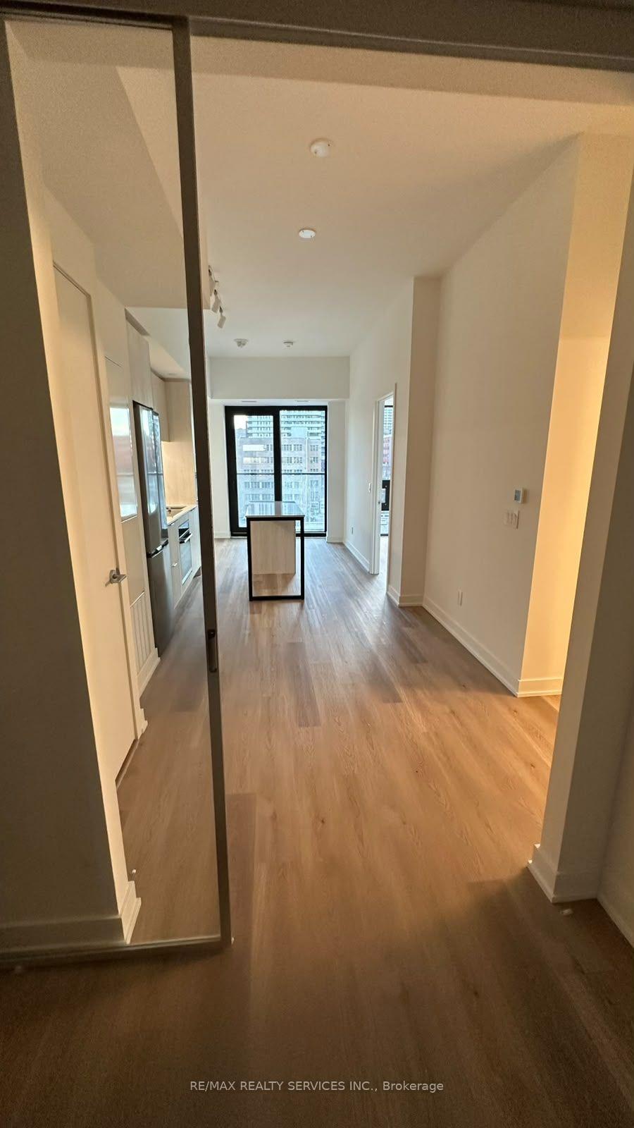 Photo 5 of Unit 704, 91 John Street, Hamilton, Corktown — HOMEH