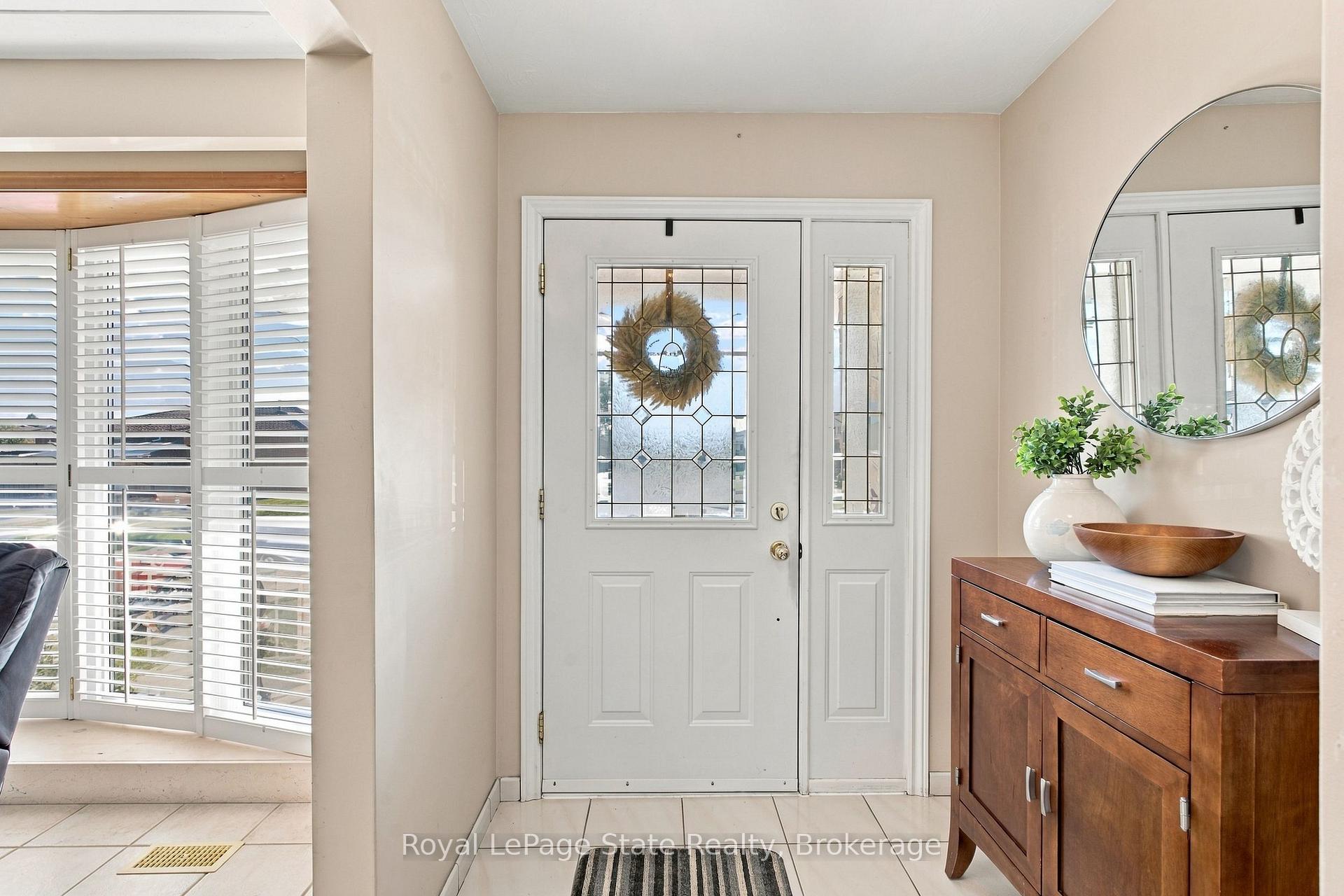 Photo 10 of 79 Oakland Drive, Hamilton, Kentley — HOMEH