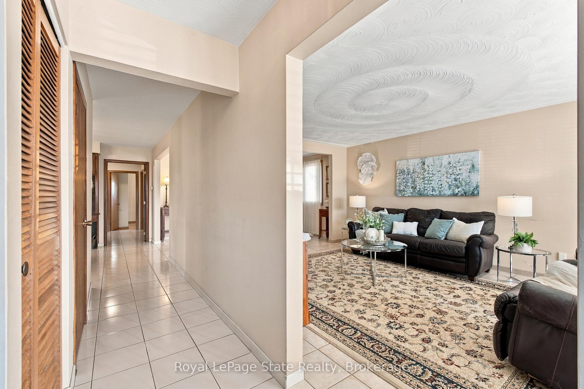 Photo 11 of 79 Oakland Drive, Hamilton, Kentley — HOMEH