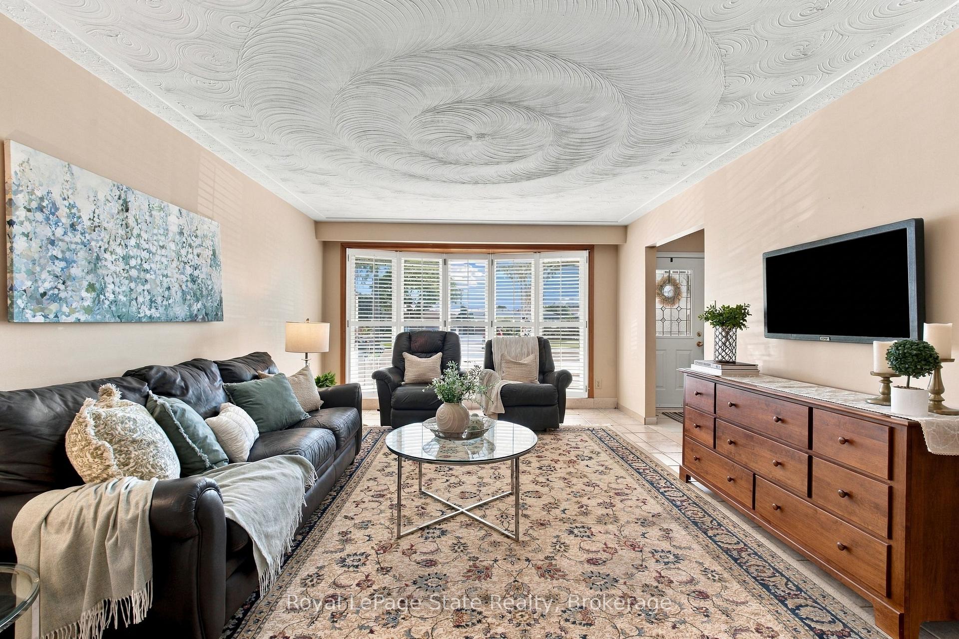 Photo 5 of 79 Oakland Drive, Hamilton, Kentley — HOMEH